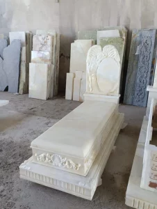 سنگ قبر تراورتن